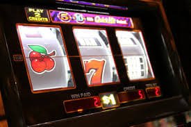 818 slots စလော့ဂိမ်း Bonus Feature Free Spins Multiplier မြန်မာ ကစားသမား